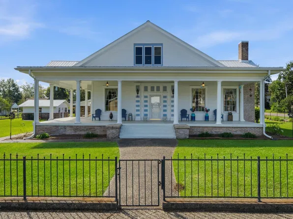 304 Dogwood Ave W, Richton, MS 39476