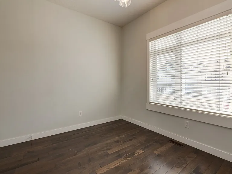W Skyview Point Pl NE — Photo 17