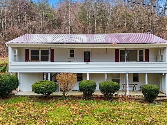 4th image of 16120 Mountain Spring Rd