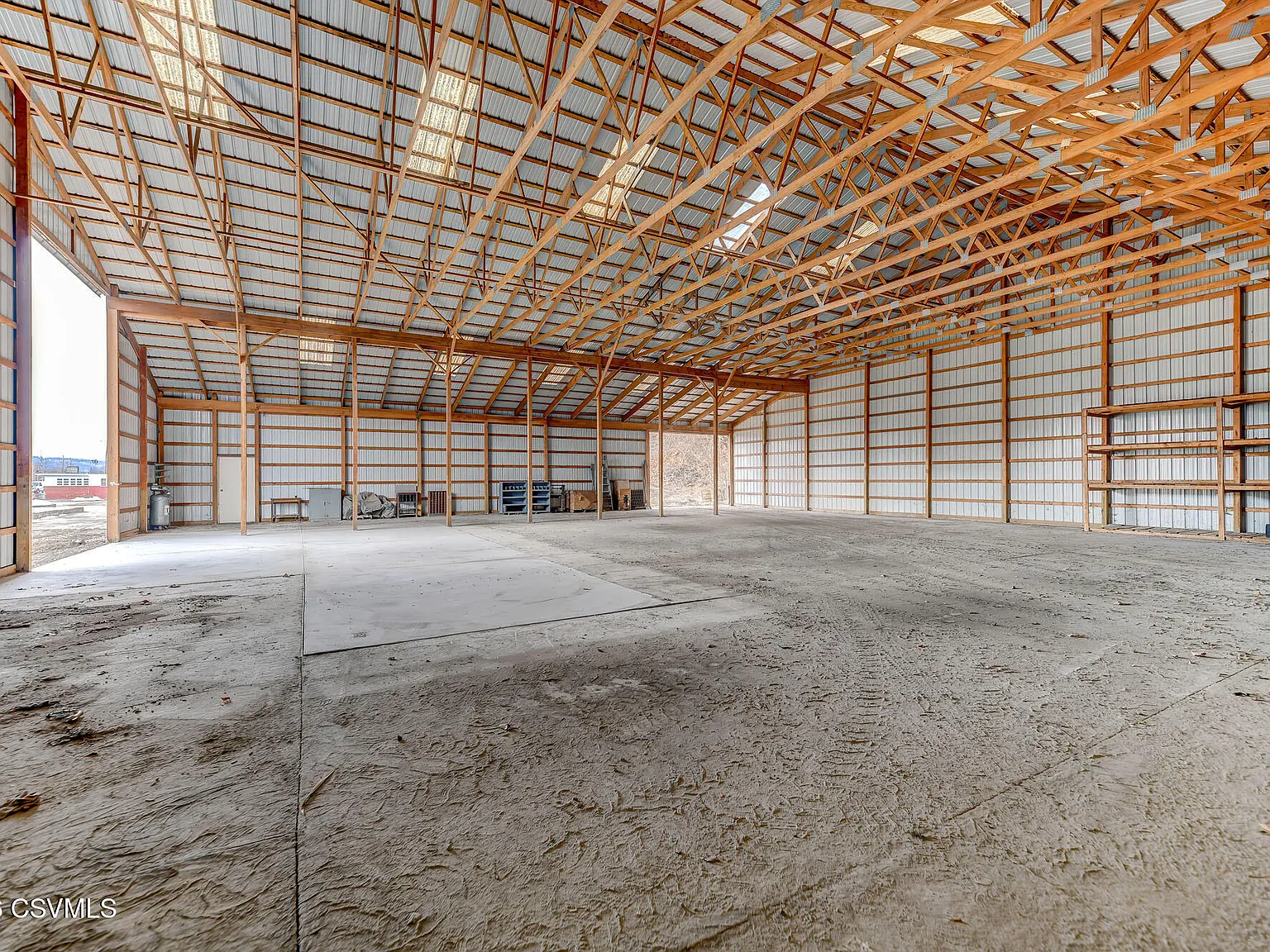 Studio, 6300 sqft, $3,150 — Photo 4