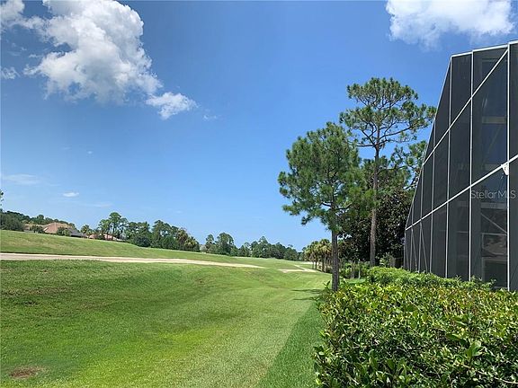 4th image of 1385 Sunningdale Ln
