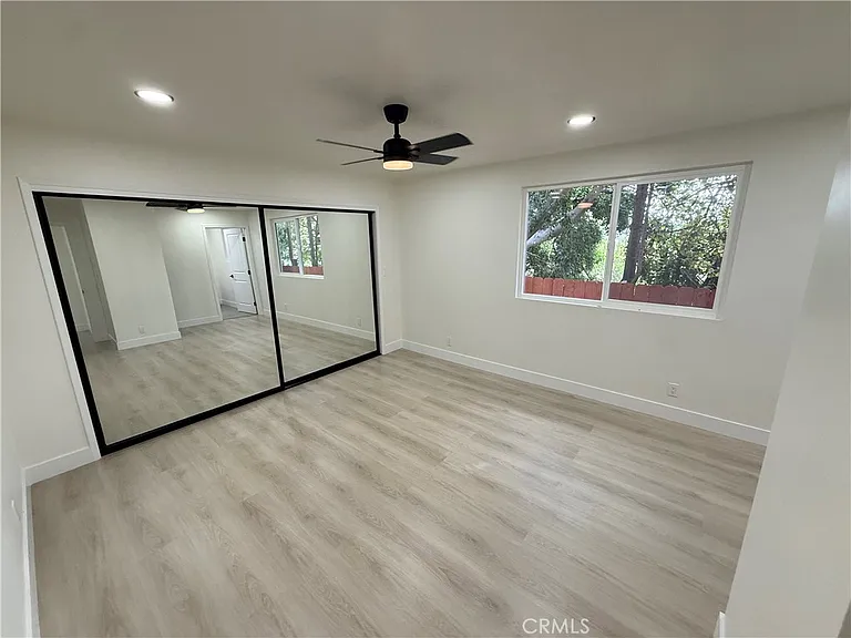 564 W Macarthur Ave #3 — Photo 12