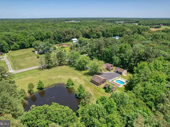 423 Corn Crib Rd, Harrington, DE 19952