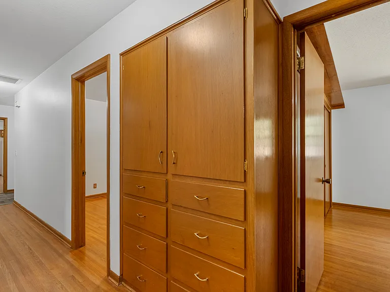 900 N Saint James Pl — Photo 10