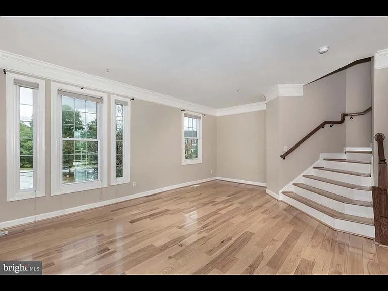 5914 Fox Glen Ct — Photo 12