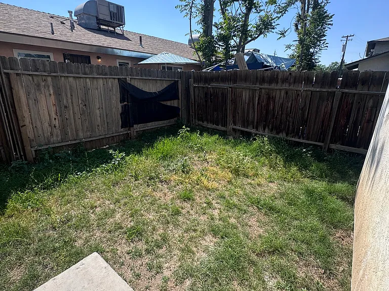 310 Hughes Ln #E — Photo 13