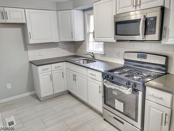 5th image of 24 Dandridge Dr #24