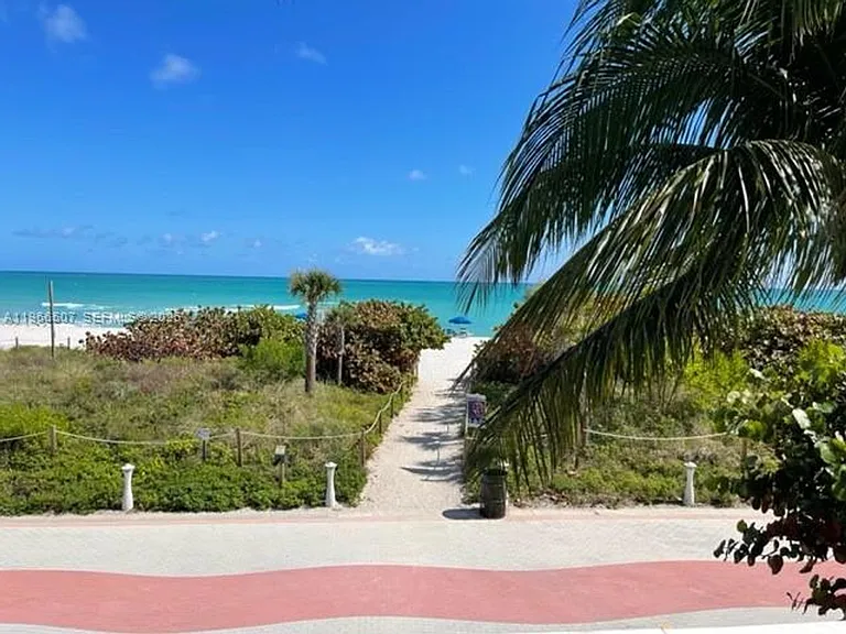 5555 Collins Avenue Cu #7Z — Photo 9