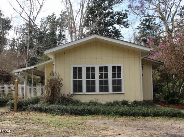 108 Mockingbird Ln, Chattahoochee, FL 32324