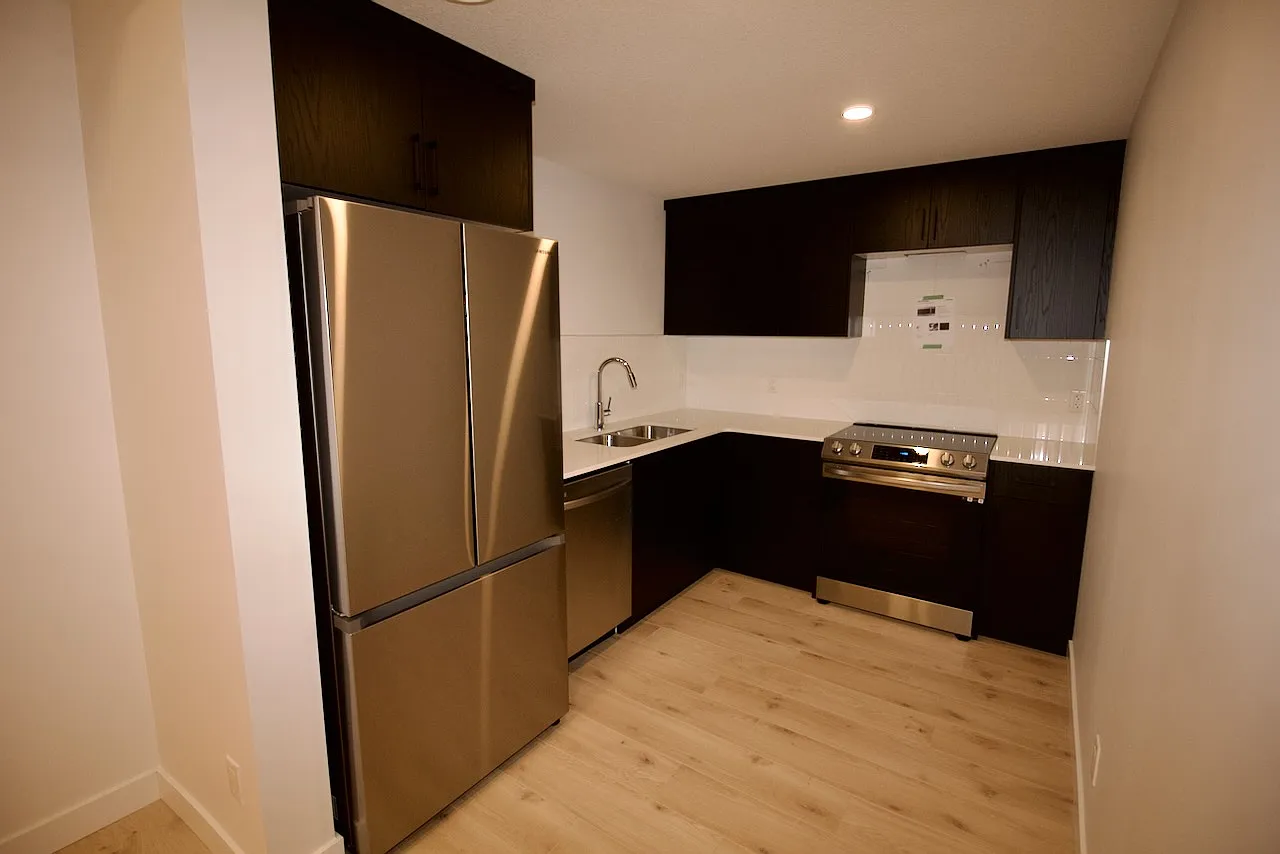 1 Bed 1 Bath Suite For Rent Chappelle SW Edmonton — Photo 3