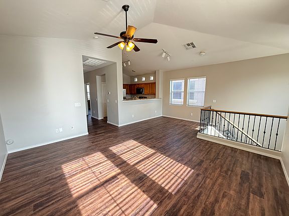 4th image of 34614 N 30th Dr