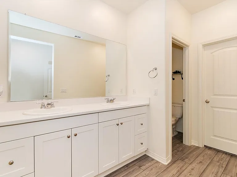 16540 Wyndham Ln #3 — Photo 8