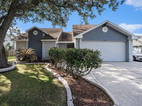 2013 Shadow Pine Dr, Brandon, FL 33511