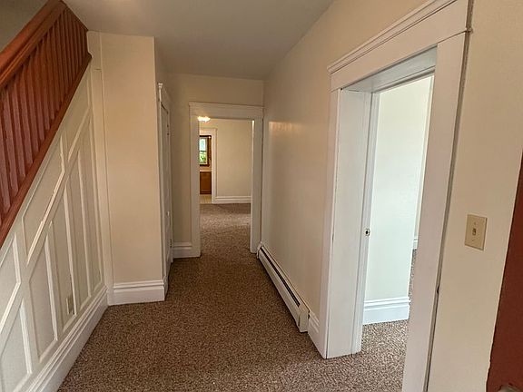 2nd image of 109 Blaine St APT 1