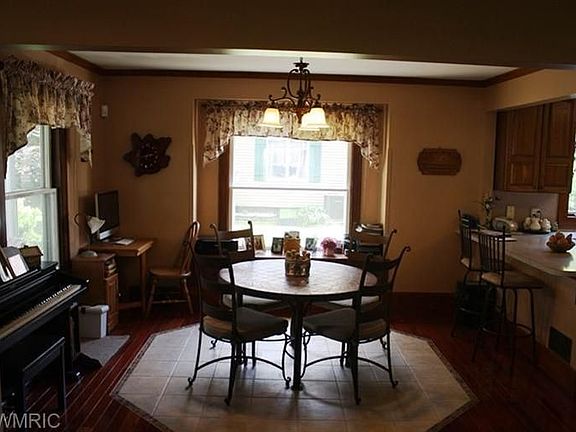 4th image of 5183 36th Ave