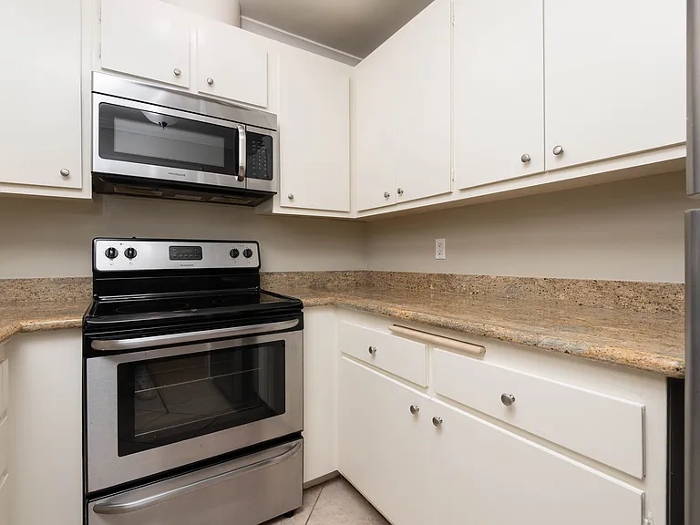 8211 Redlands St #8 — Photo 6