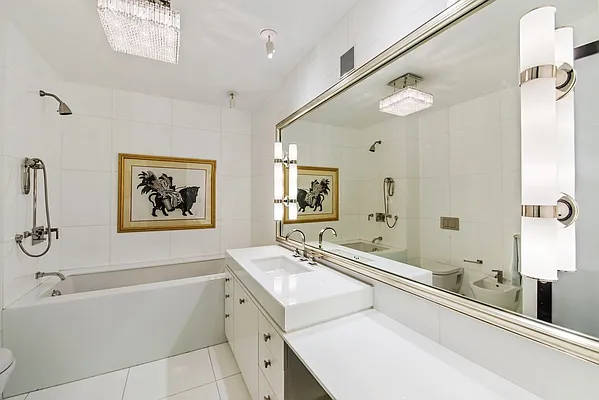 Sold by Nest Seekers International | media 60