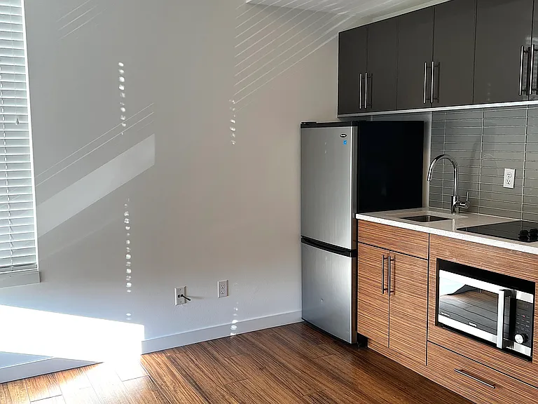 Viridian Apartments — Photo 10