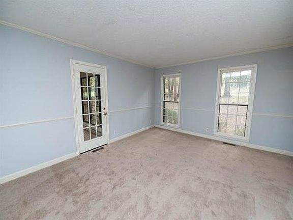4th image of 62 Woodwind Dr