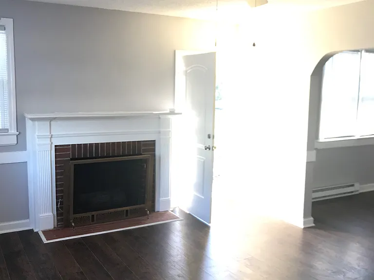1127 Churchill Ave SW — Photo 8
