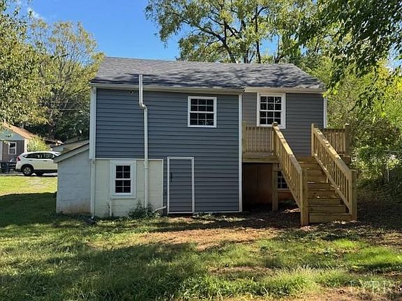 2nd image of 2117 Craig St #2-1