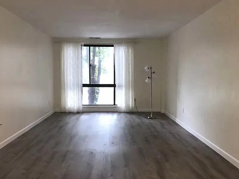 2 bed, 2.0 bath, 1004 sqft, $1,964 — Photo 2