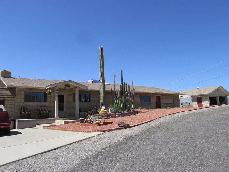 1st image of 954 N Sherwood Way