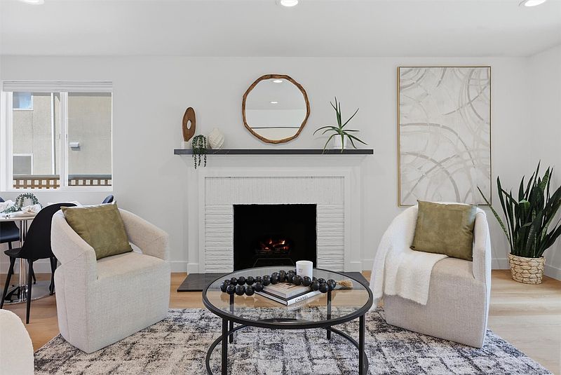 5th image of 4257 W 33rd Ave W #1