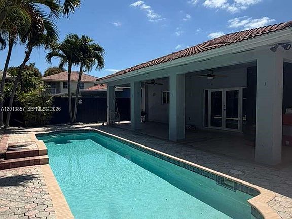 5th image of 16478 SW 53rd St