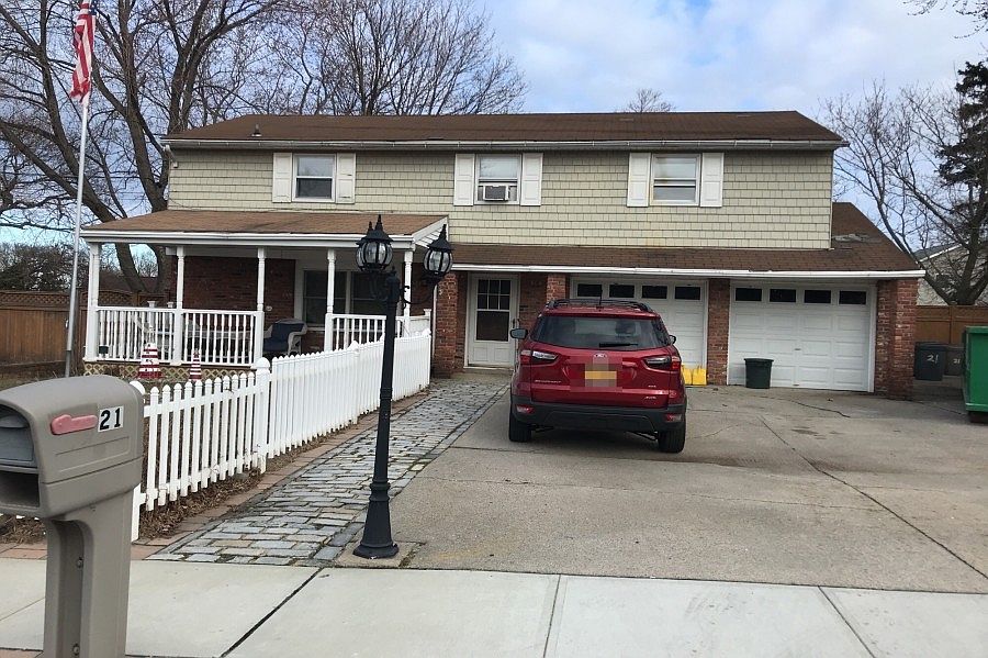 1st image of 21 Carston St