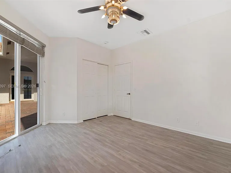1666 Victoria Pointe Cir — Photo 62