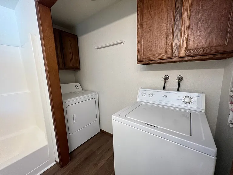 1411 G St #A — Photo 9