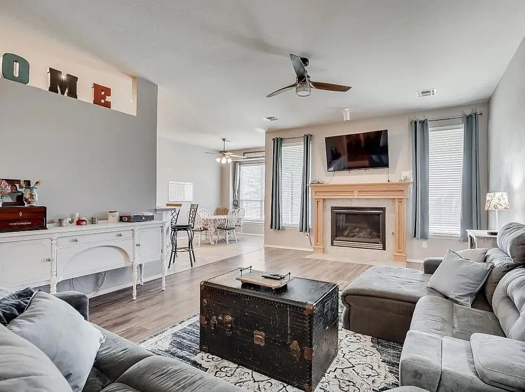 4 bed, 1792 sqft, $1,800 — Photo 3