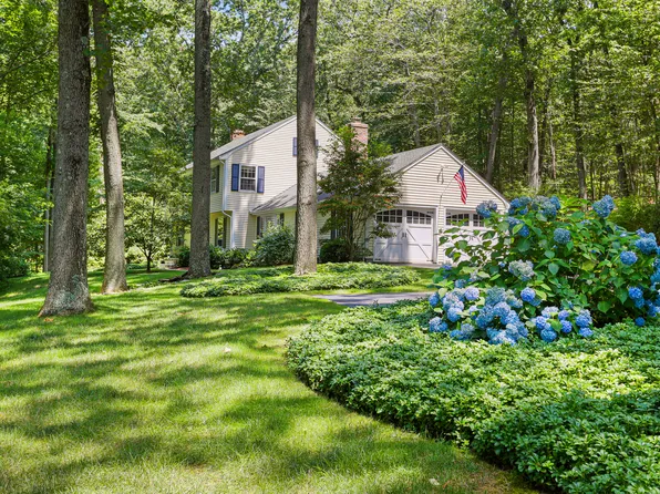 390 Half Mile Road, Fairfield, CT 06890