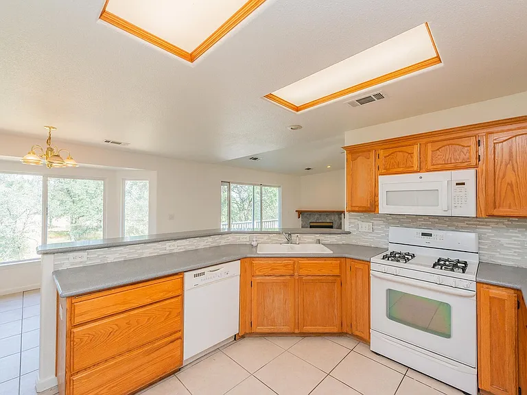 188 Woodcliff Dr — Photo 7