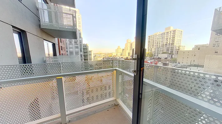 Rented by Bond New York | media 331