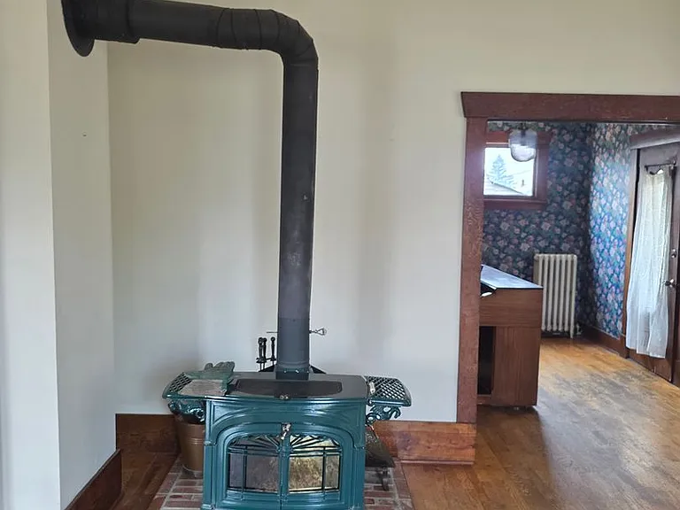 481 SW Cascade Ave — Photo 20
