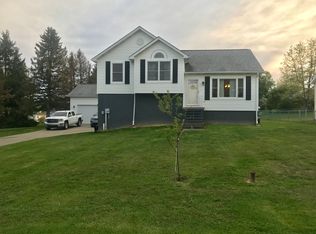 106 Coover Dr, Carmichaels, PA