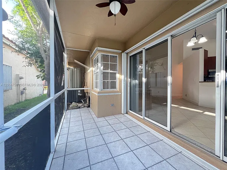 465 Somerset Way — Photo 35