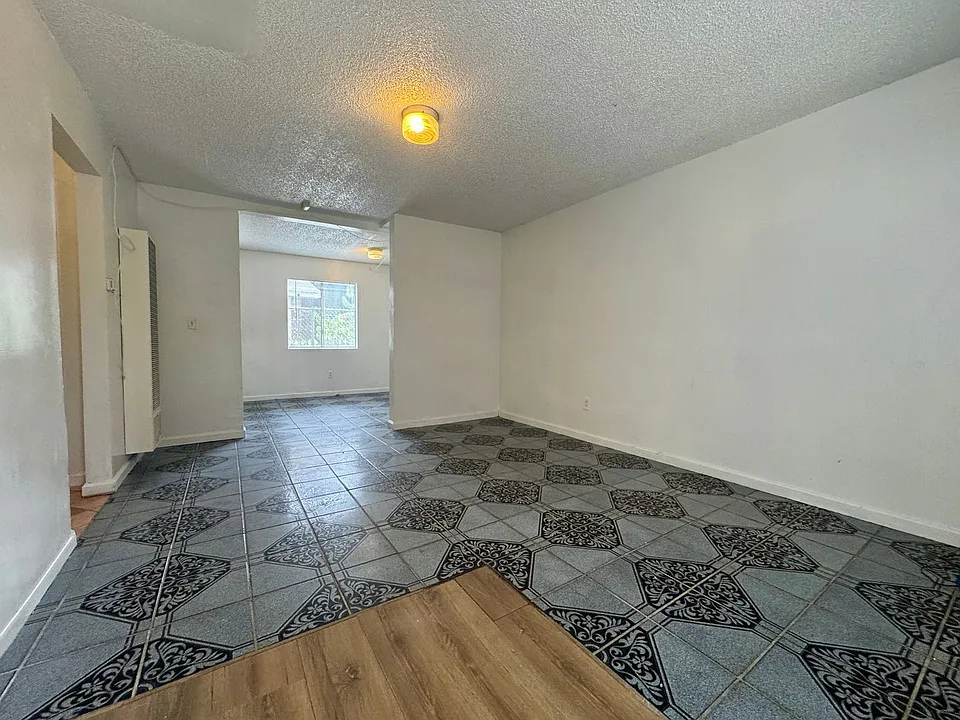 WALL