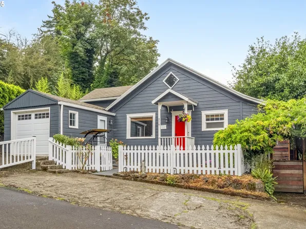 216 Jerome St, Oregon City, OR 97045