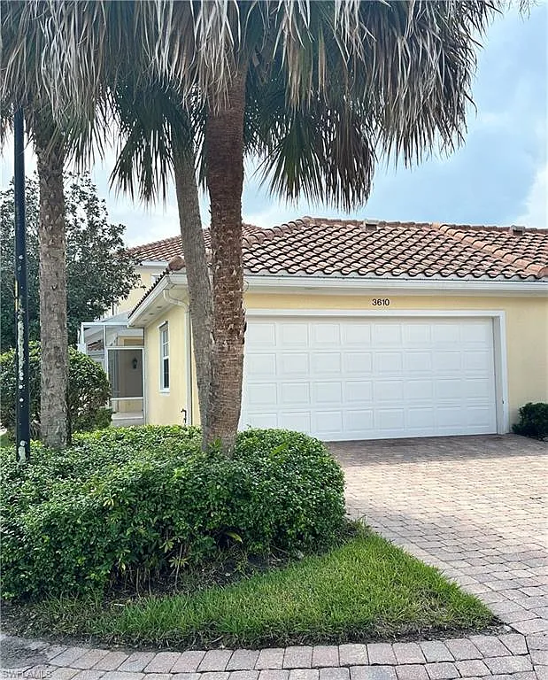 3 bed, 2.5 bath, 1830 sqft, $3,400 — Photo 3