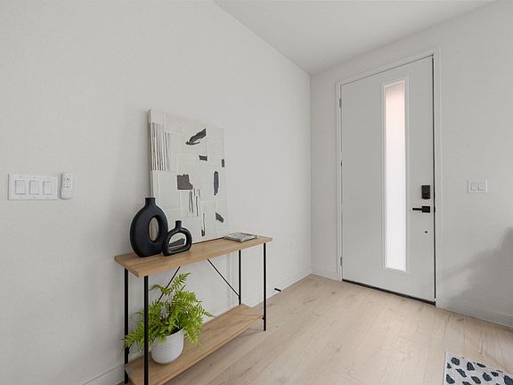 5th image of 1709 Maple Ave #2B