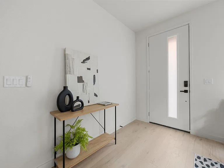 1709 Maple Ave #2B — Photo 5