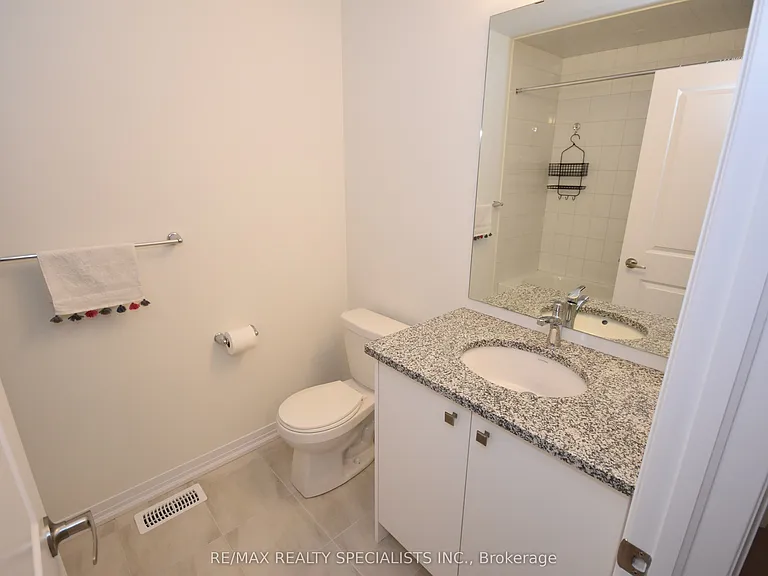 12 Velvet Way — Photo 26