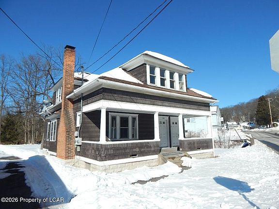 2nd image of 1000 Lower Demunds Rd