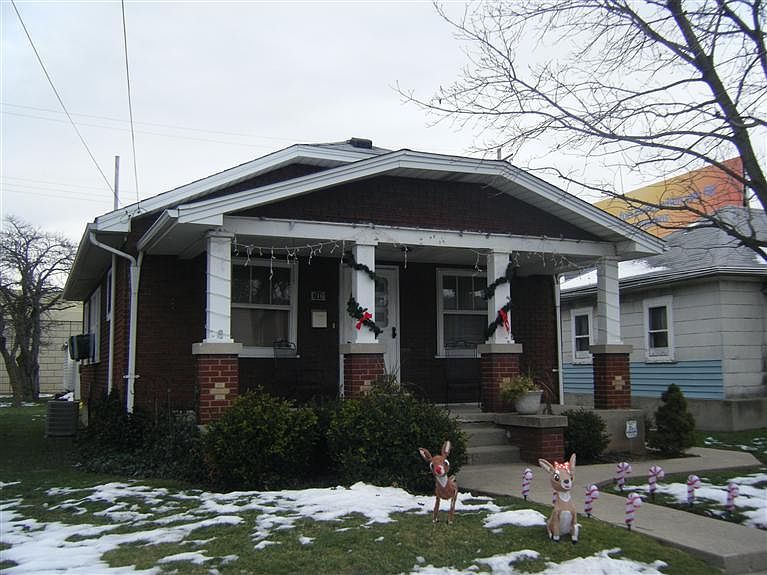 1st image of 716 Hall Ave