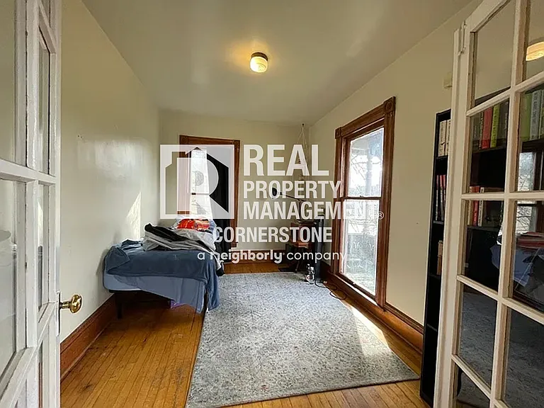 808 W Kalamazoo Ave — Photo 5