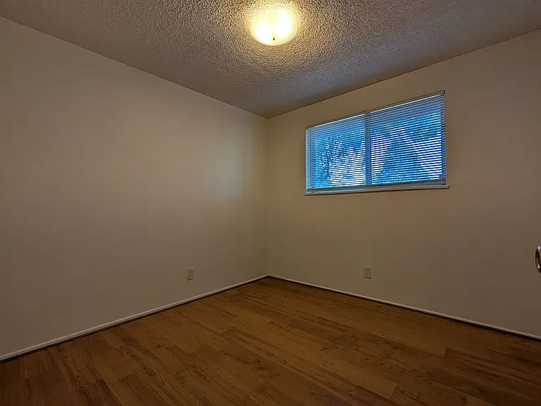 1320 Candlelight Dr — Photo 13