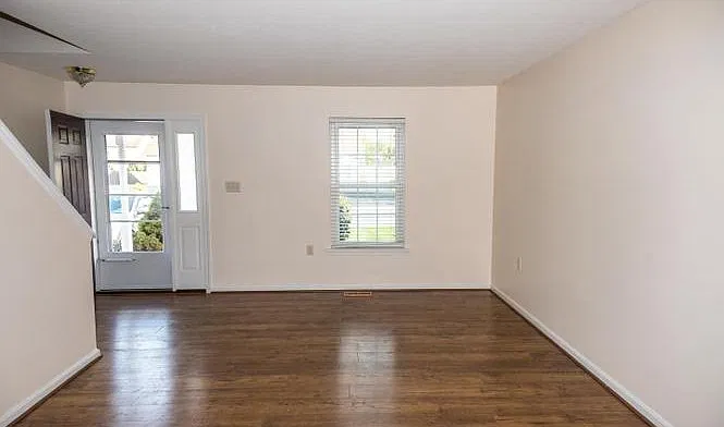 3 bed, 1424 sqft, $1,650 — Photo 2